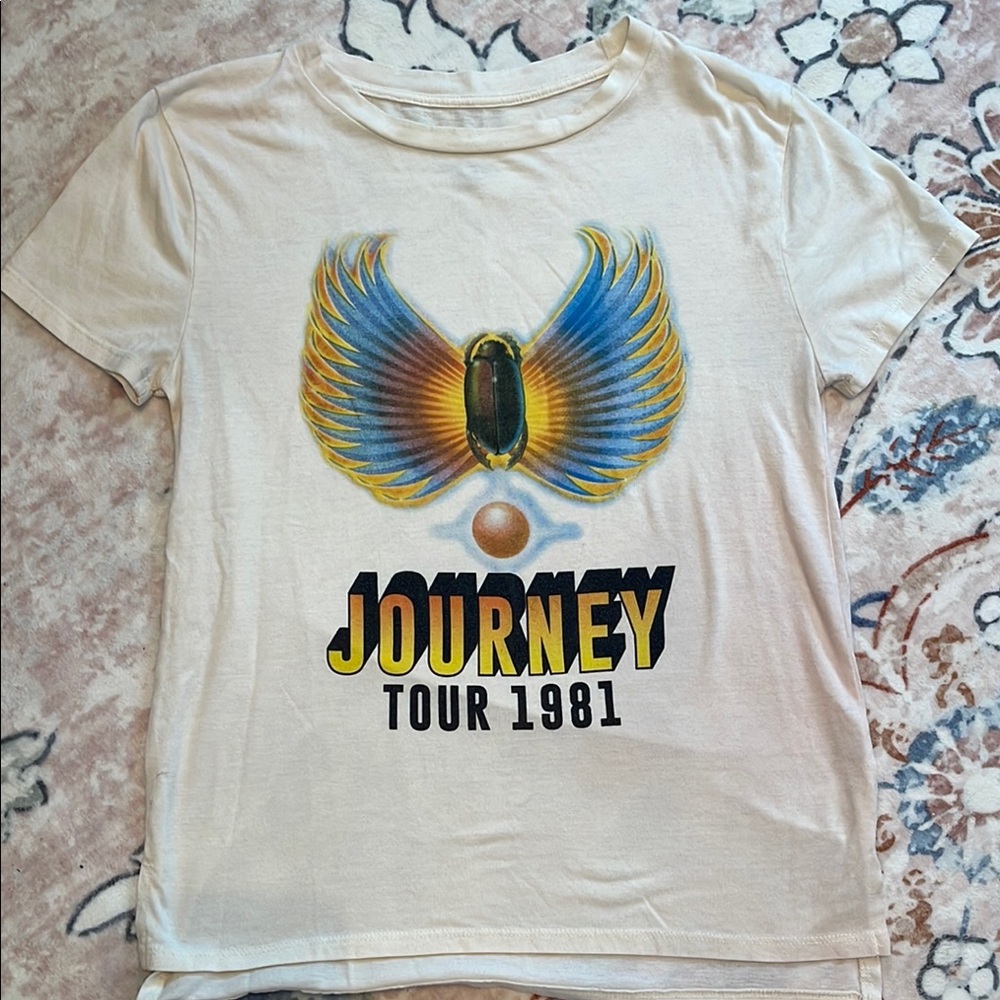 Journey Cream and Blue Short Sleeve Graphic Tee